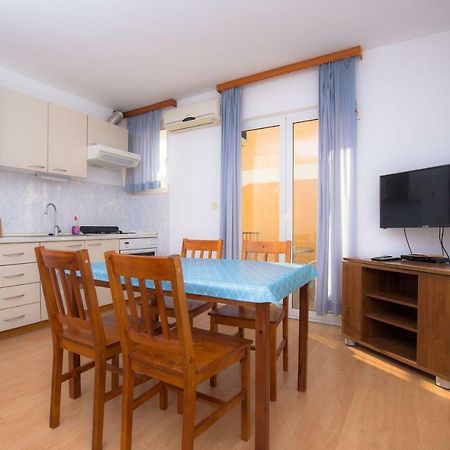 Dagulo Apartamento Primošten Exterior foto