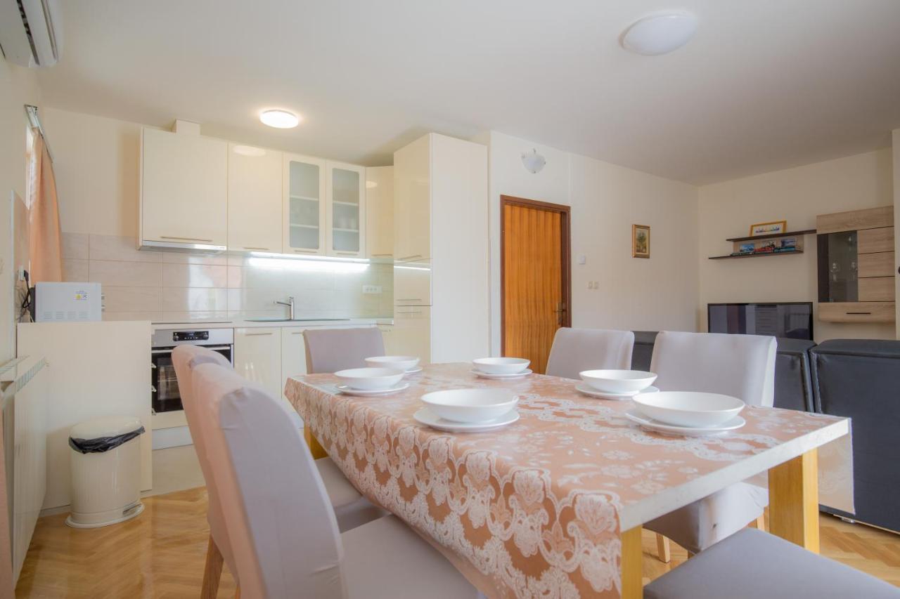 Dagulo Apartamento Primošten Exterior foto