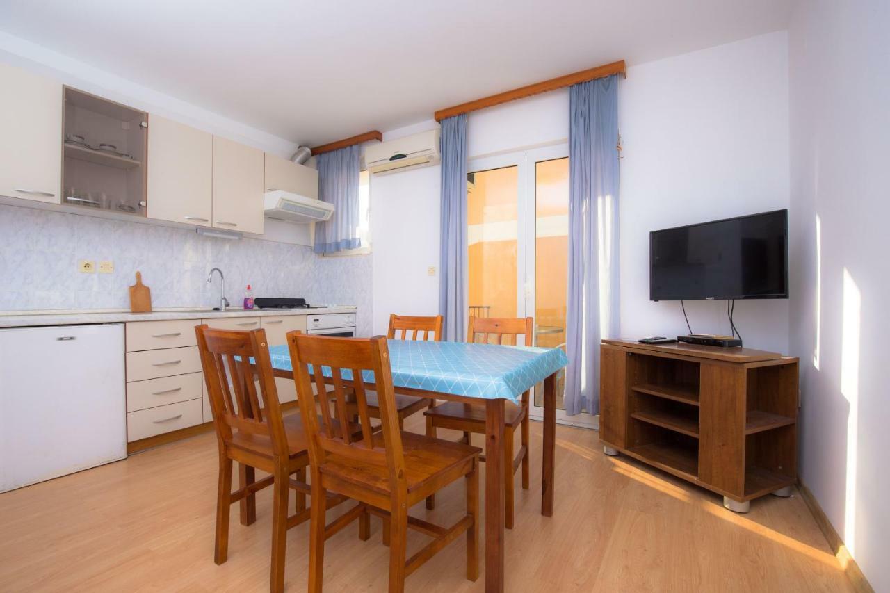 Dagulo Apartamento Primošten Exterior foto