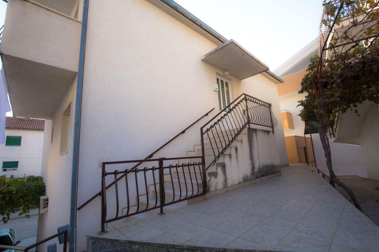 Dagulo Apartamento Primošten Exterior foto