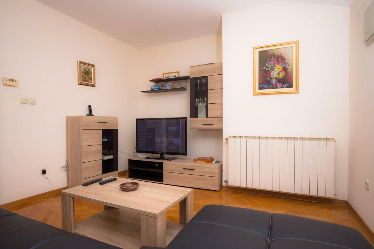 Dagulo Apartamento Primošten Exterior foto