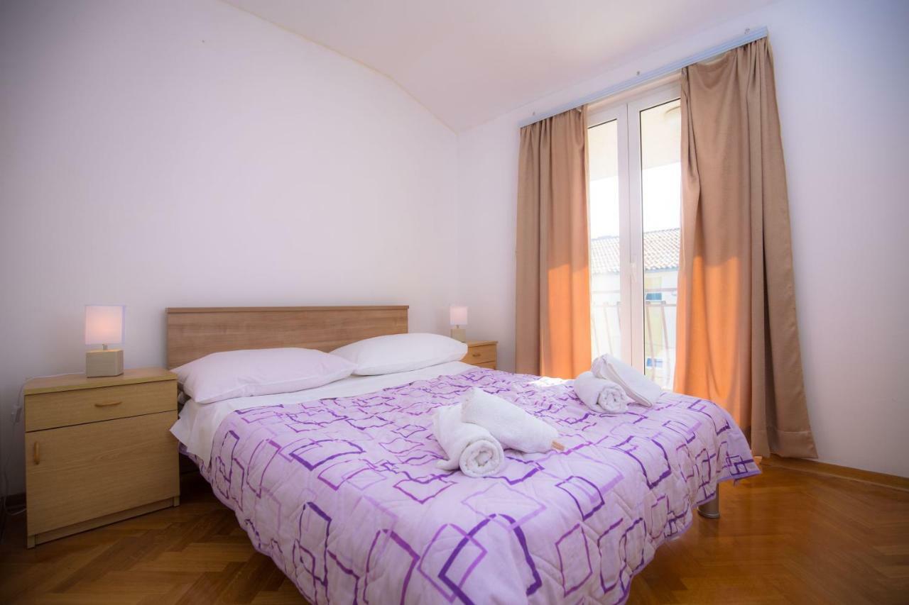 Dagulo Apartamento Primošten Exterior foto